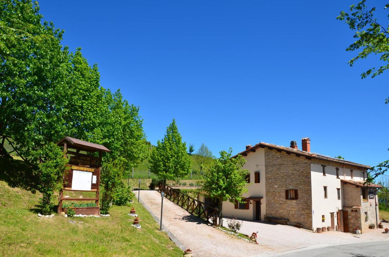 Agriturismo Le Castellare Монтемонако Екстер'єр фото