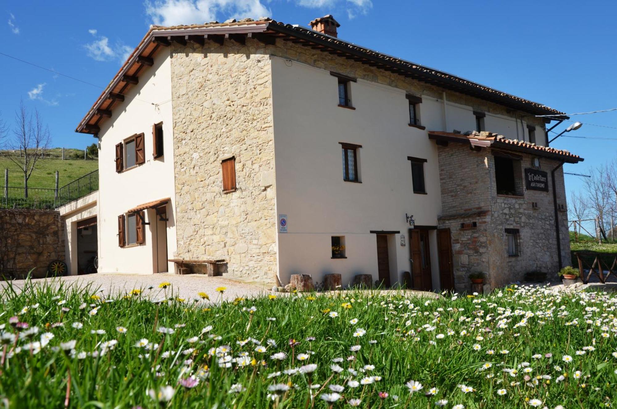 Agriturismo Le Castellare Монтемонако Екстер'єр фото